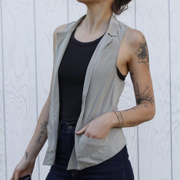 Grey Silk Vest - Picture 1 of 11